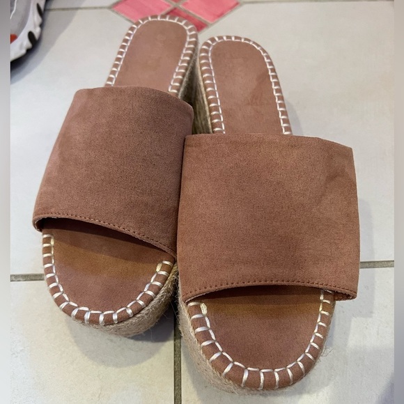 Brown Bamboo Wedges - Picture 1 of 4